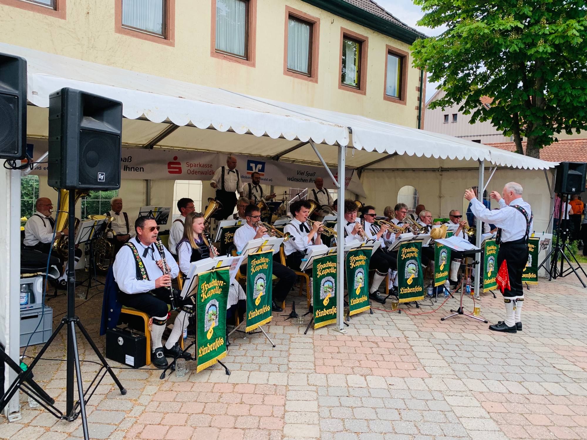 C5C8230B-841A-4CF6-9223-850D8B7083C6a