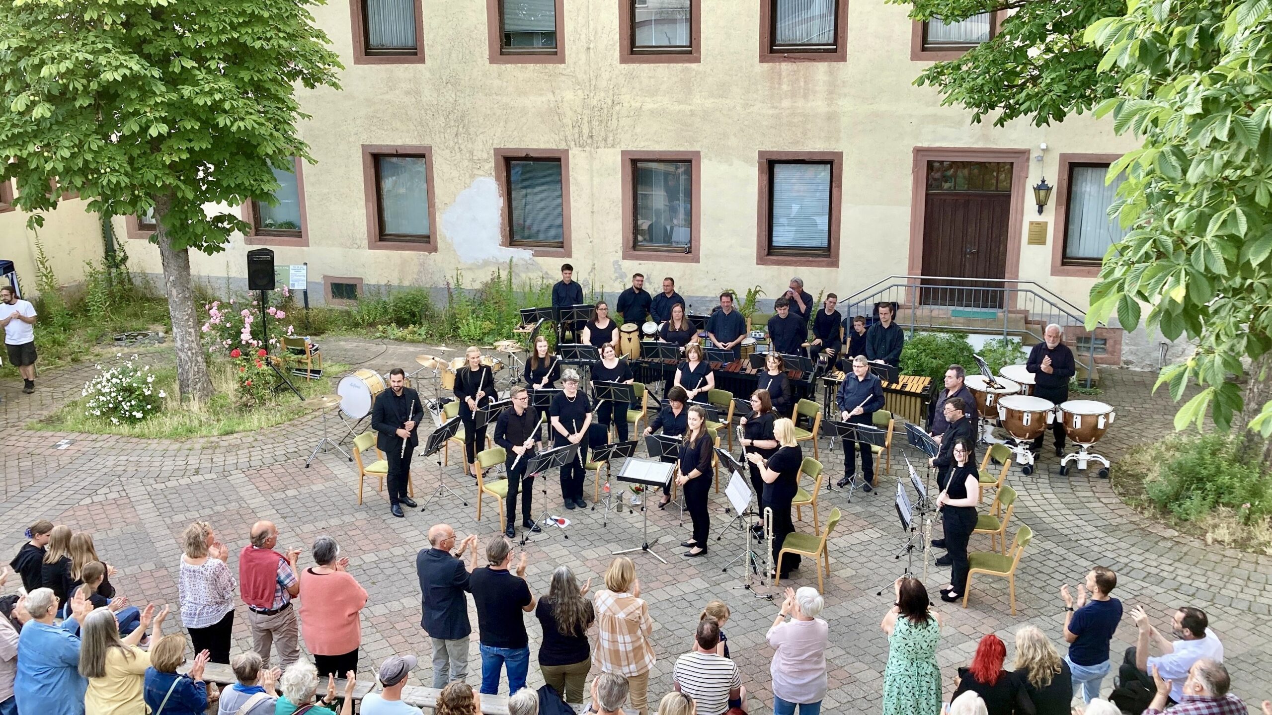 be5c37cb-89c4-44c4-ae7d-f482379bb460