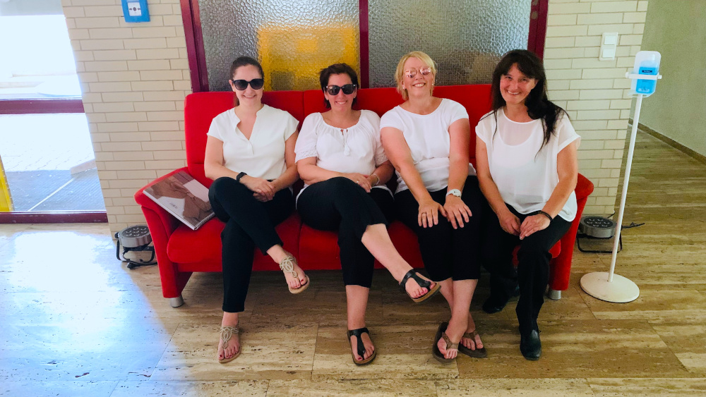 7A9FF9F3-204F-4257-863C-45FB8FE1E7F8