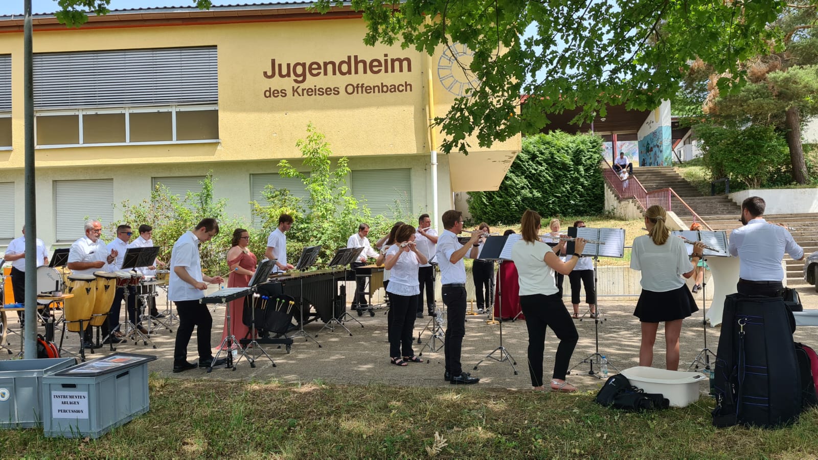 E2955318-EE7D-4FC8-8158-9653B3C6B3DA